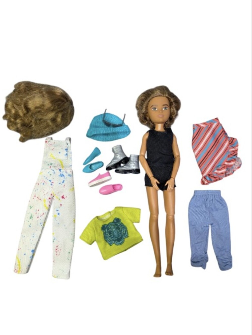 Mattel Creatable World Deluxe Character Kit - Doll, Wig & Accessories - READ